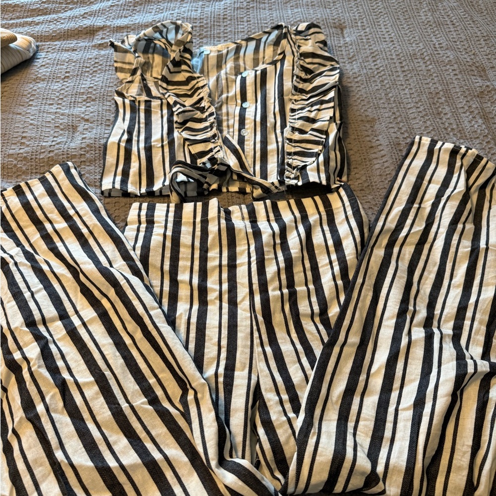 Tahari Girl Black and White Striped Top